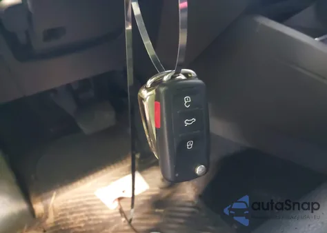 2016 Volkswagen Jetta 1.8T Sel from USA, damaged, VIN 3VWL07AJ1GM213119